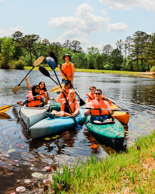 Top Scholars kayaking