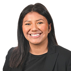 Rebecca Yepez headshot